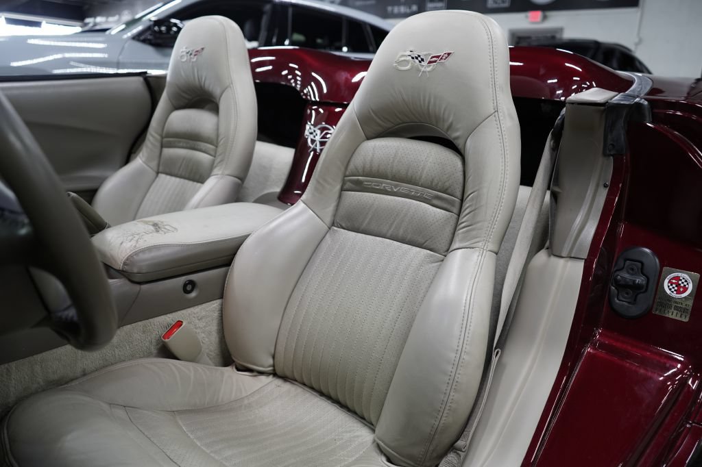 Used 2003 Chevrolet Corvette Convertible w/ Preferred Equipment Group1 RWD image 18