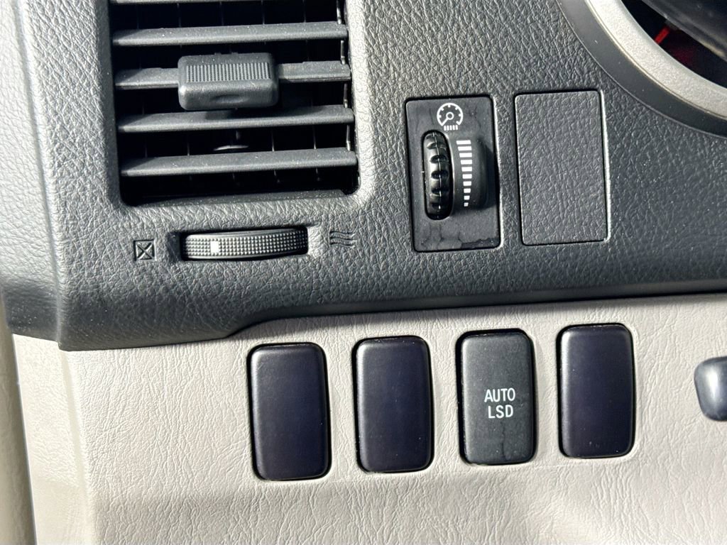 Used 2006 Toyota 4Runner SR5 RWD image 10