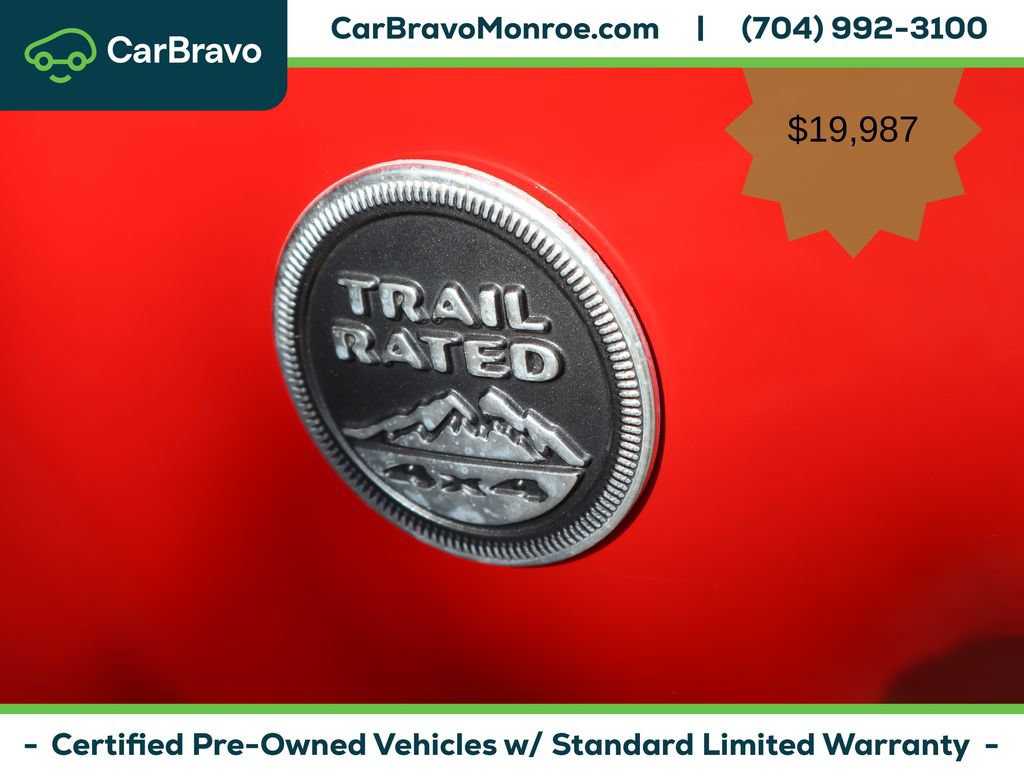 Used 2018 Jeep Wrangler Unlimited Sport w/ Connectivity Group AWD/4WD image 45