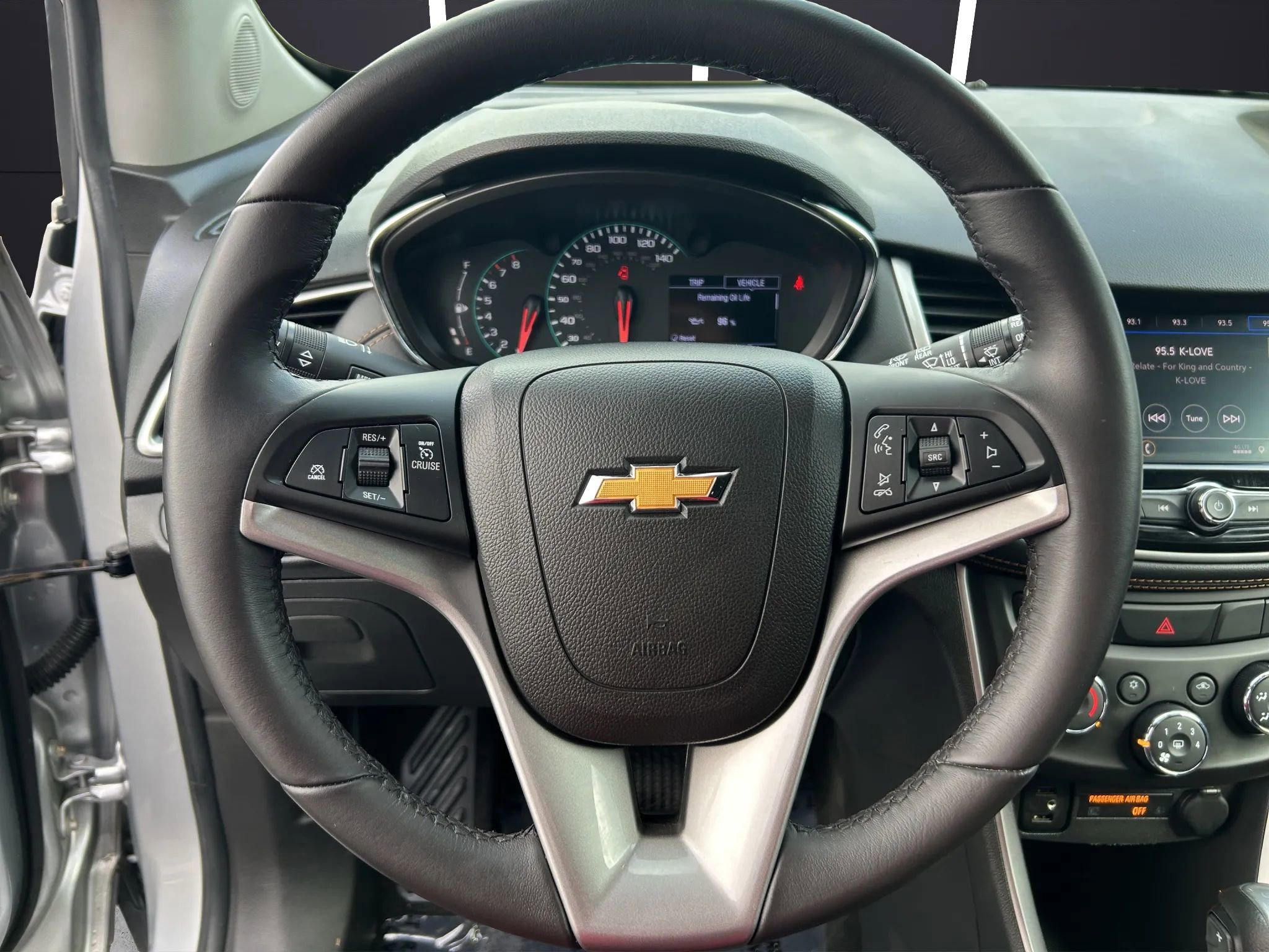 Used 2020 Chevrolet Trax LT w/ LT Convenience Package image 16