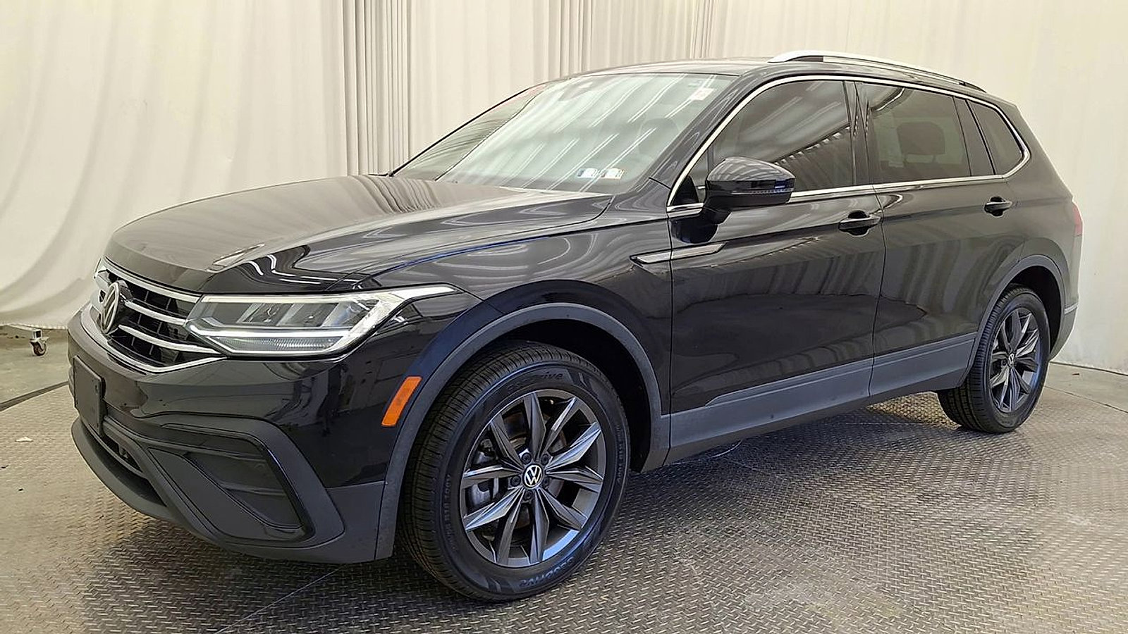 Used 2022 Volkswagen Tiguan SE image 7