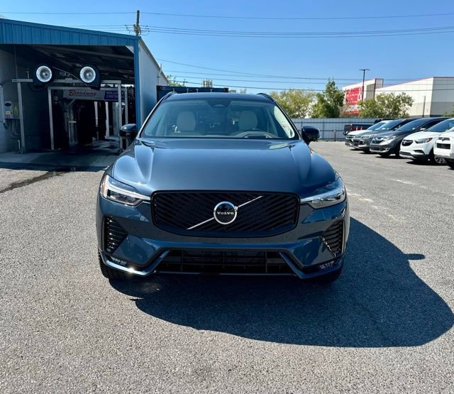 New 2026 Volvo XC60 B5 Ultra w/ Climate Package image 2