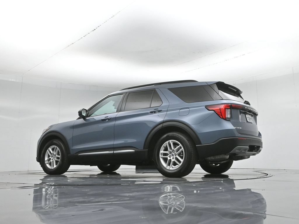 Used 2025 Ford Explorer Active w/ Active Comfort Package RWD image 53