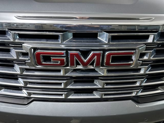 Used 2024 GMC Acadia Denali w/ Super Cruise Package image 9