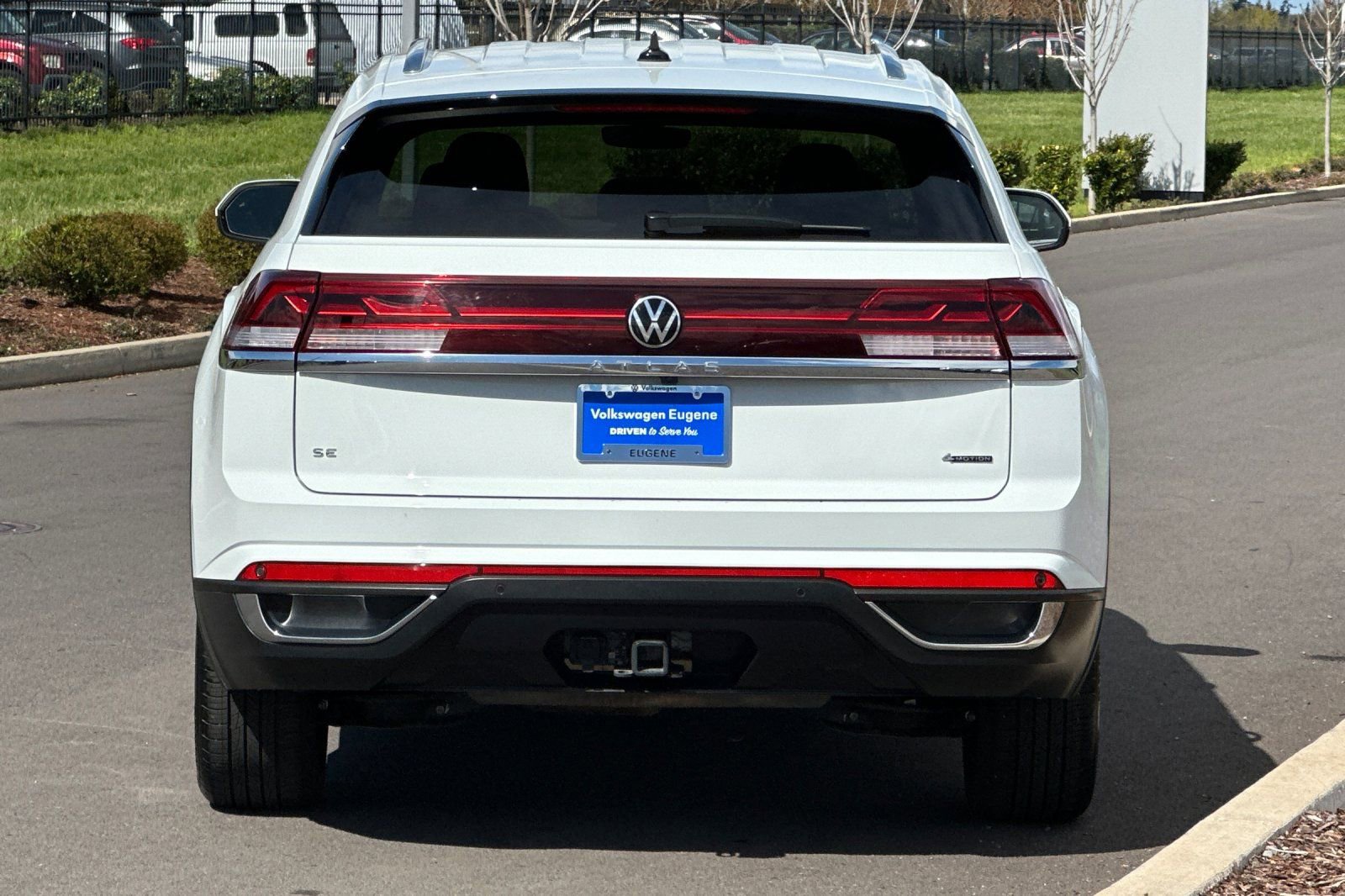 Used 2025 Volkswagen Atlas Cross Sport SE image 4