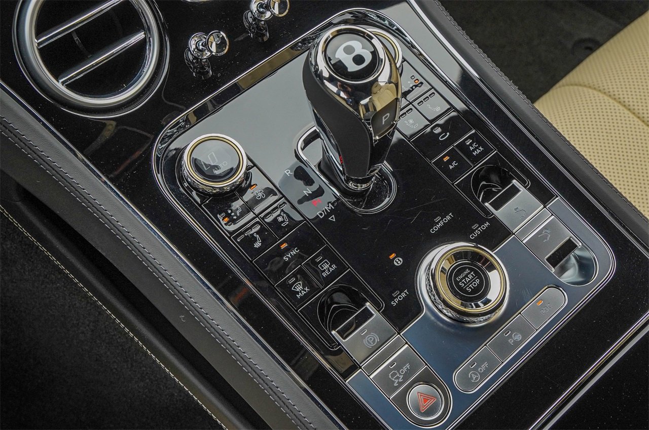 Used 2024 Bentley Continental GT image 31