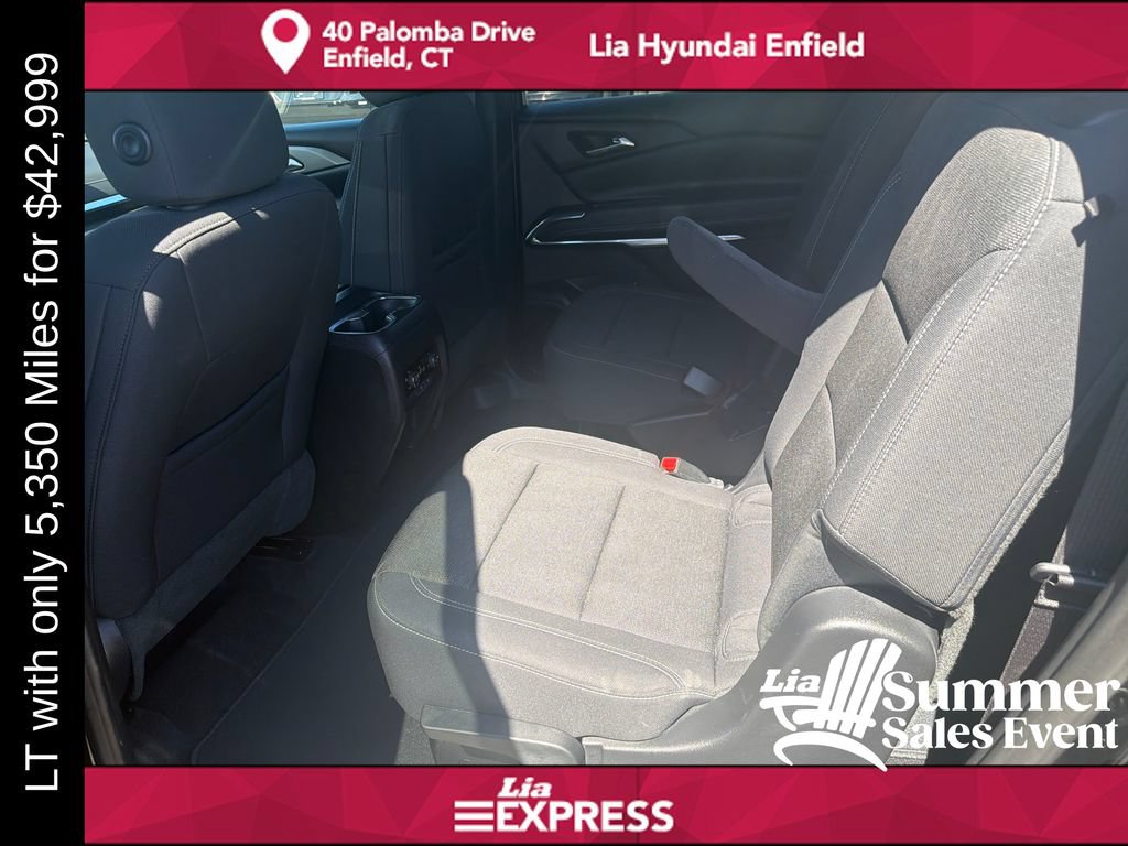 Used 2026 Chevrolet Traverse LT w/ Driver Confidence Package AWD/4WD image 23