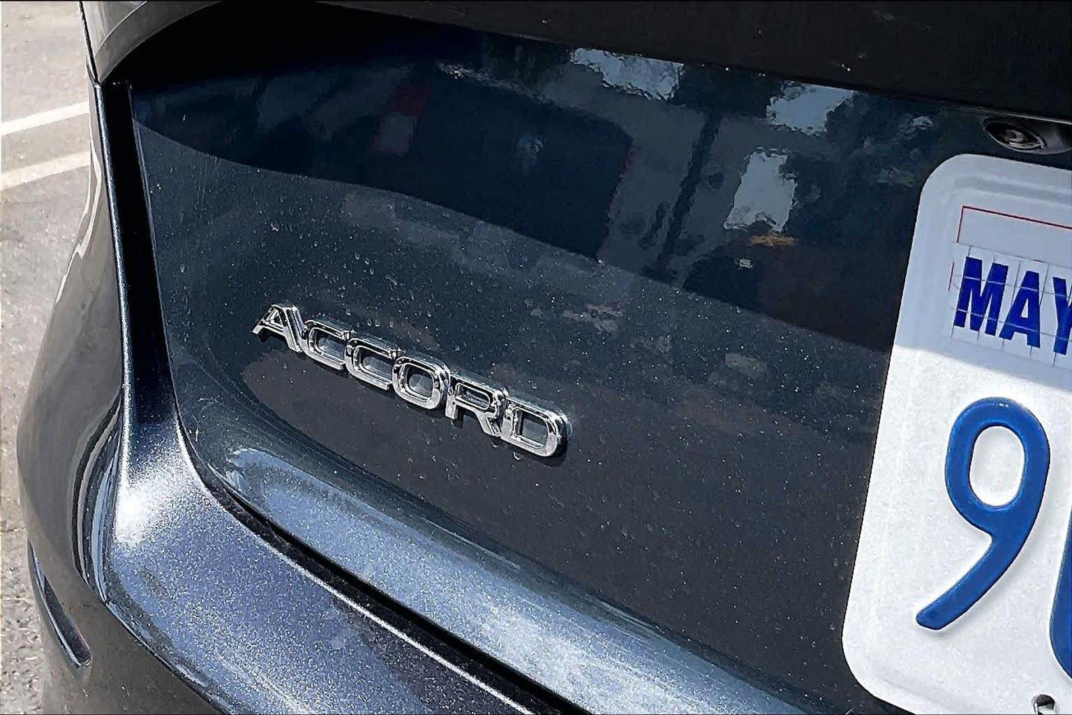 Used 2023 Honda Accord Touring image 9