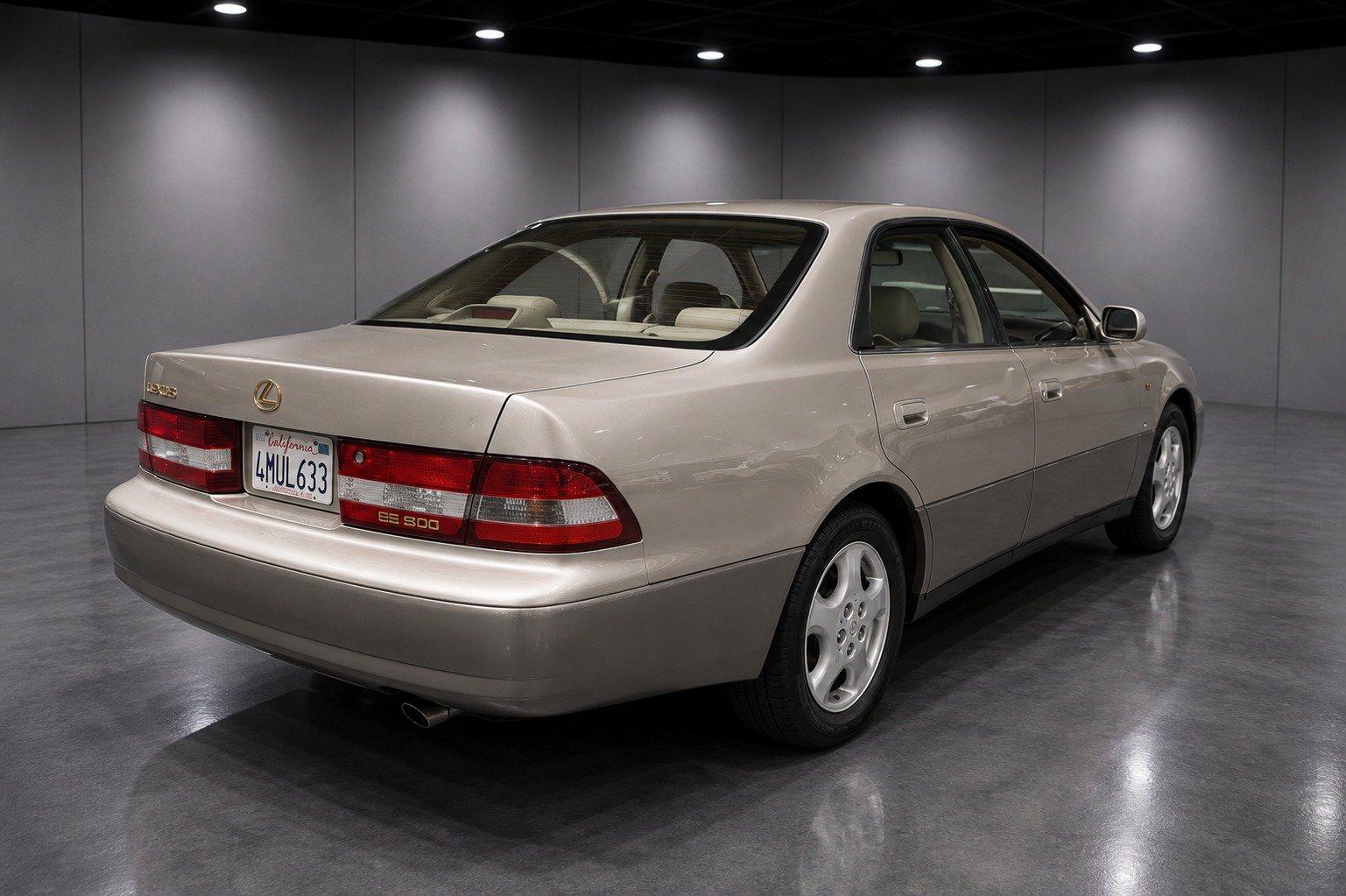 Used 2000 Lexus ES 330 FWD image 2