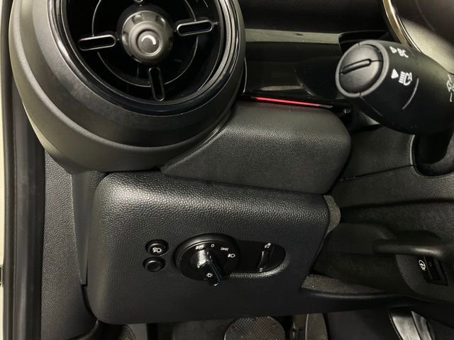 Used 2022 MINI Cooper S w/ Premium Package image 27
