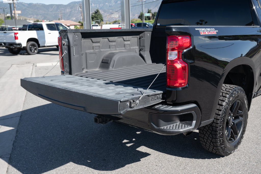 Used 2023 Chevrolet Silverado 1500 Custom Trail Boss w/ LPO, Dark Essentials Package AWD/4WD image 14