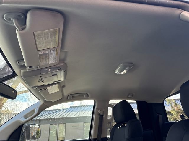 Used 2015 Toyota Tundra SR5 w/ SR5 Upgrade Package image 27