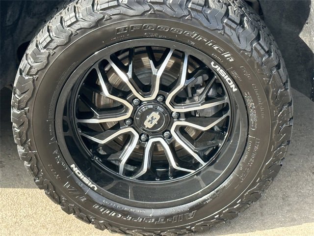 Used 2022 Chevrolet Tahoe LT w/ Luxury Package image 8