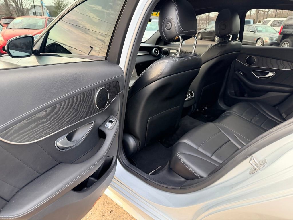 Used 2017 Mercedes-Benz C 300 4MATIC Sedan image 31
