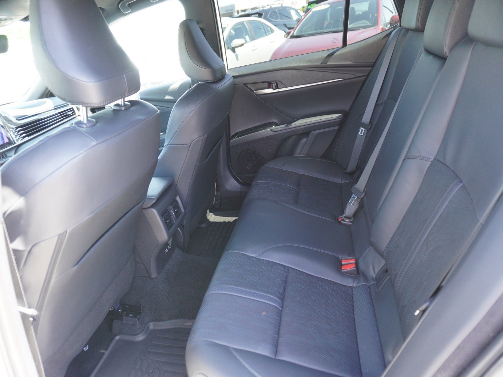 Used 2025 Toyota Camry XSE FWD image 13