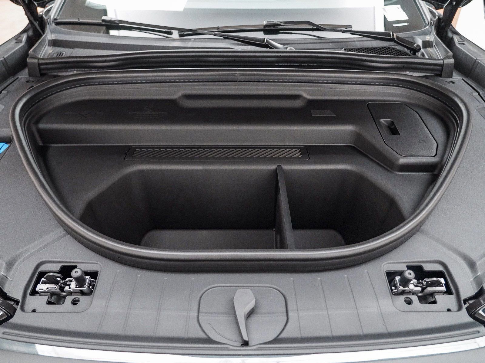 New 2025 Audi Q6 e-tron Premium AWD/4WD image 30