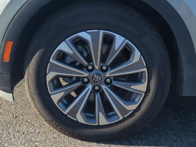 Used 2024 Buick Envision Preferred AWD/4WD image 6