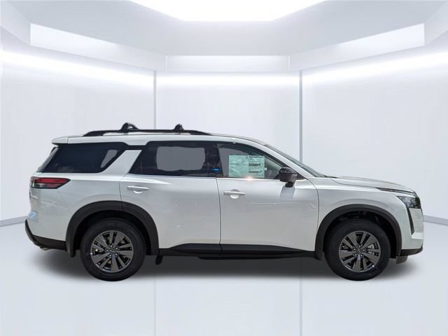 Used 2026 Nissan Pathfinder SV w/ SV Premium Package FWD image 7