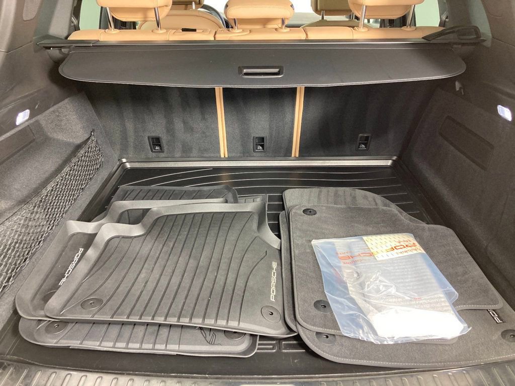 Certified 2023 Porsche Cayenne image 18