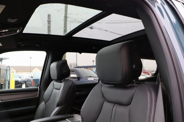 New 2026 Jeep Grand Wagoneer Limited image 28