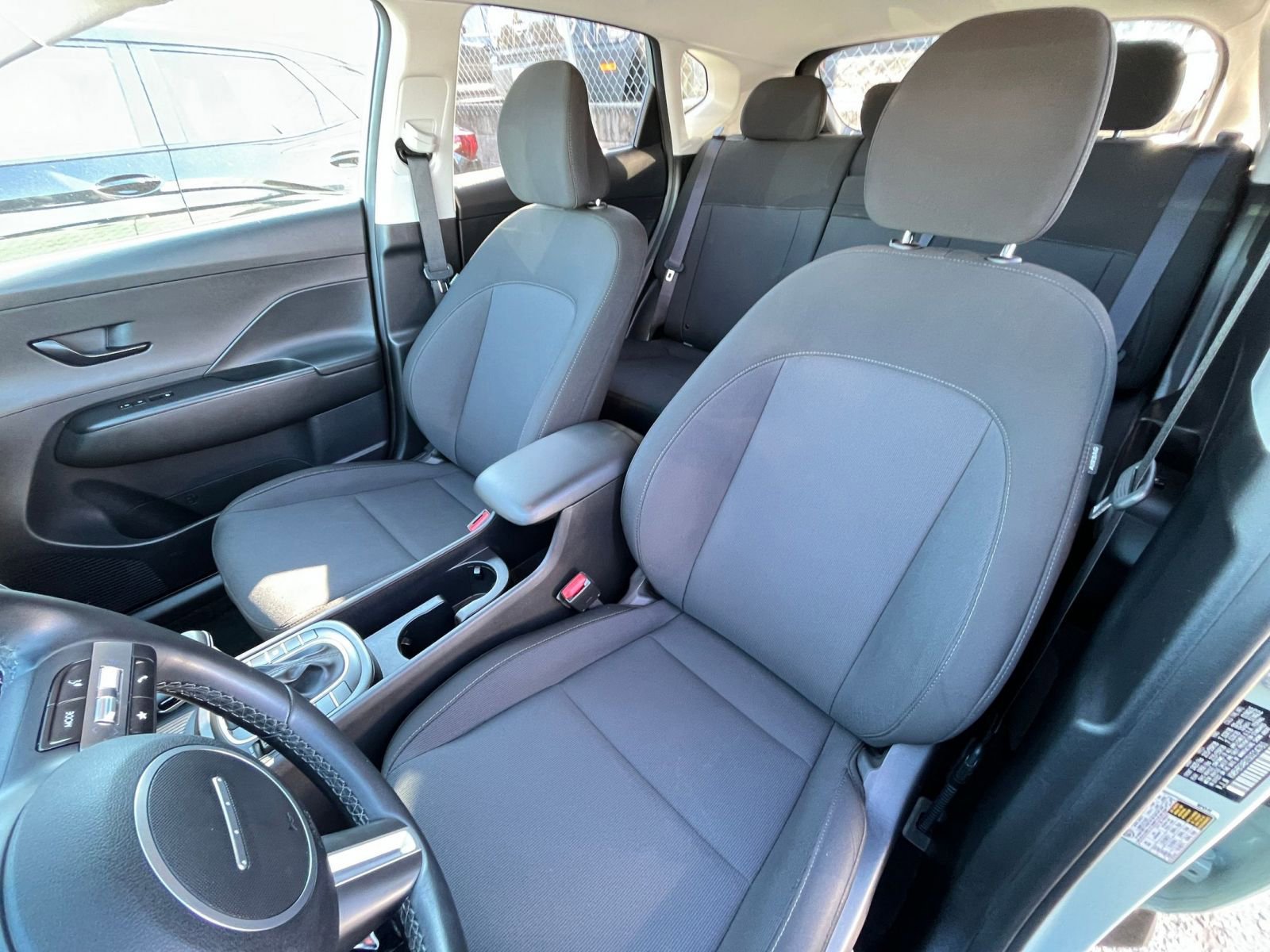 Used 2025 Volkswagen Atlas SE image 36