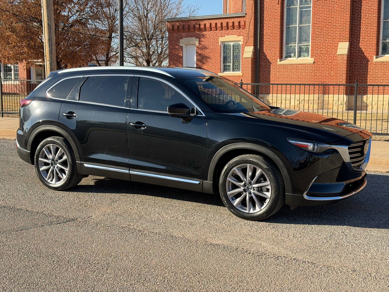 Used 2023 MAZDA CX-9 Grand Touring image 2