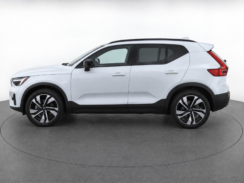 Certified 2023 Volvo XC40 B4 Ultimate w/ Protection Package Premier FWD image 6