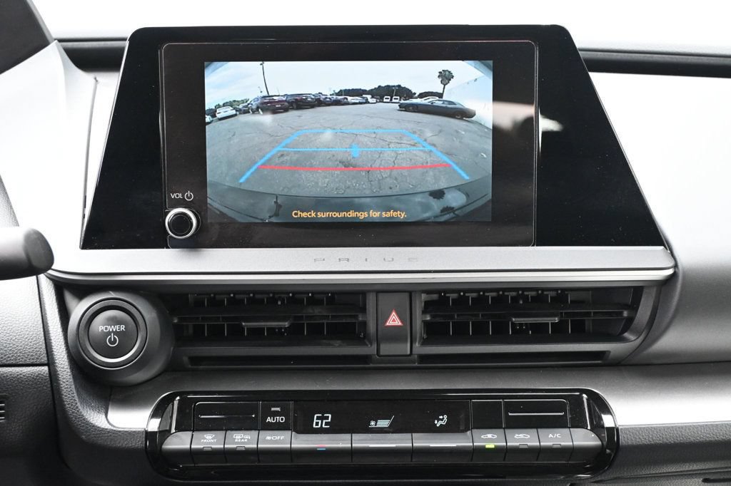 Used 2025 Toyota Prius LE FWD image 13