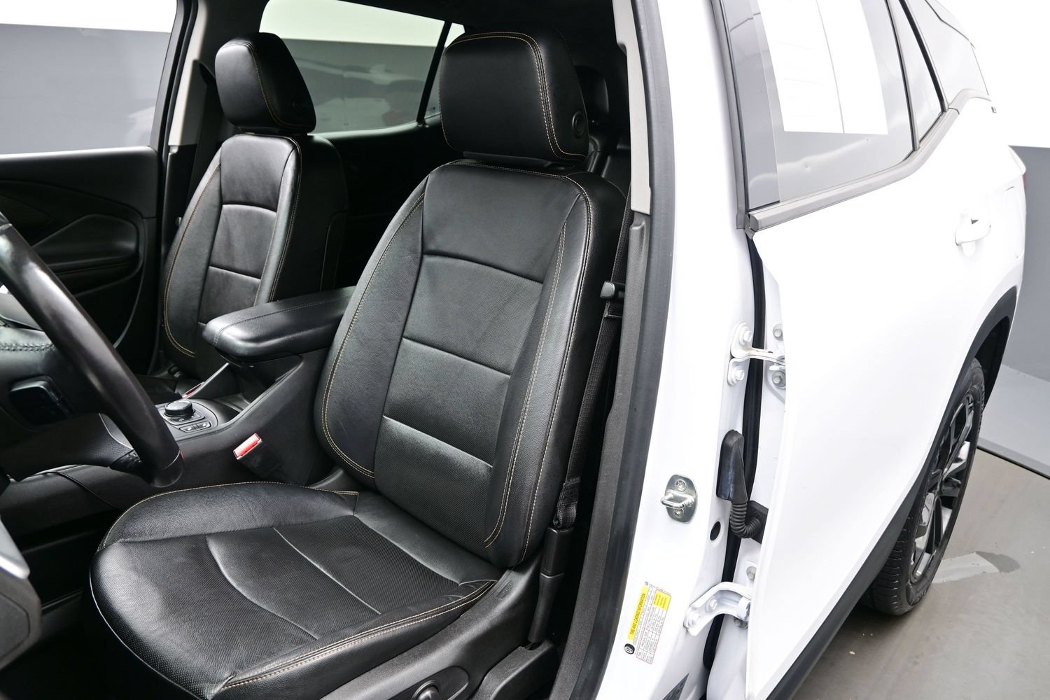 Used 2021 GMC Terrain SLT w/ Infotainment Package II AWD/4WD image 16
