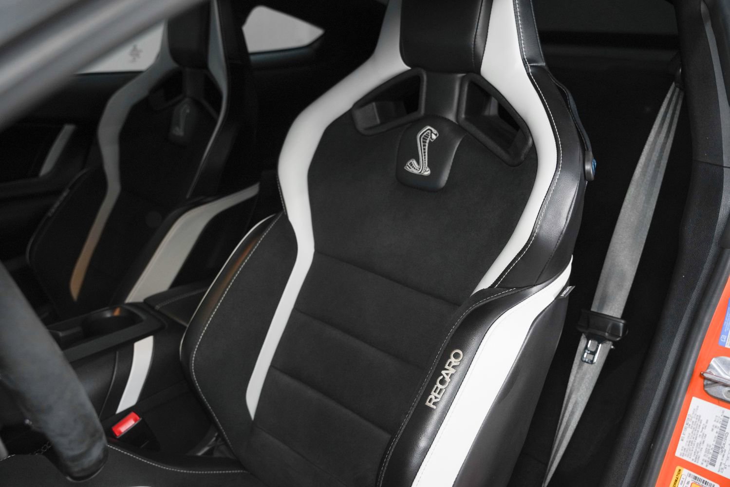 Used 2020 Ford Mustang Shelby GT500 w/ Carbon Fiber Track Pack image 42