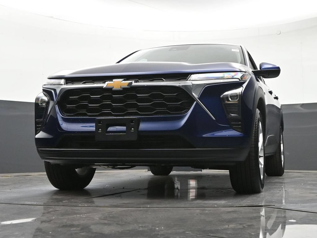Certified 2024 Chevrolet Trax LS w/ LS Convenience Package FWD image 31