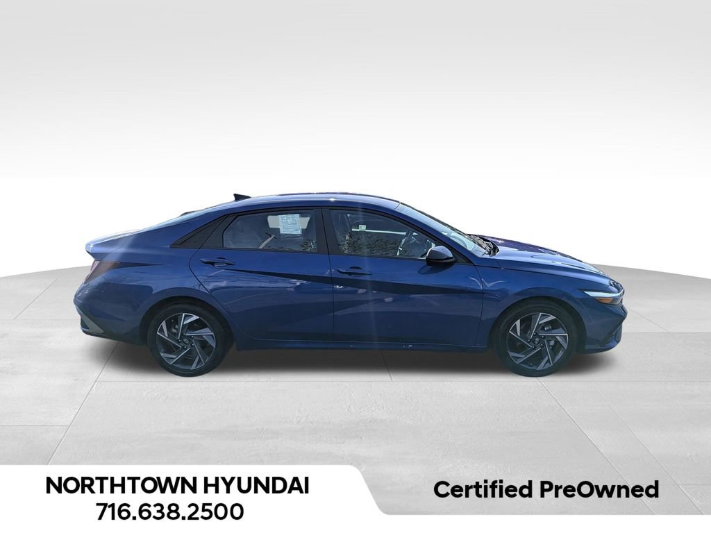 Used 2025 Hyundai Elantra Sport FWD image 12