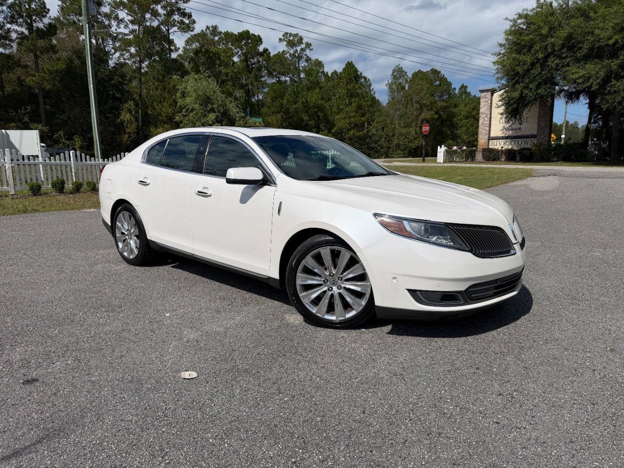 Used 2013 Lincoln MKS AWD image 8