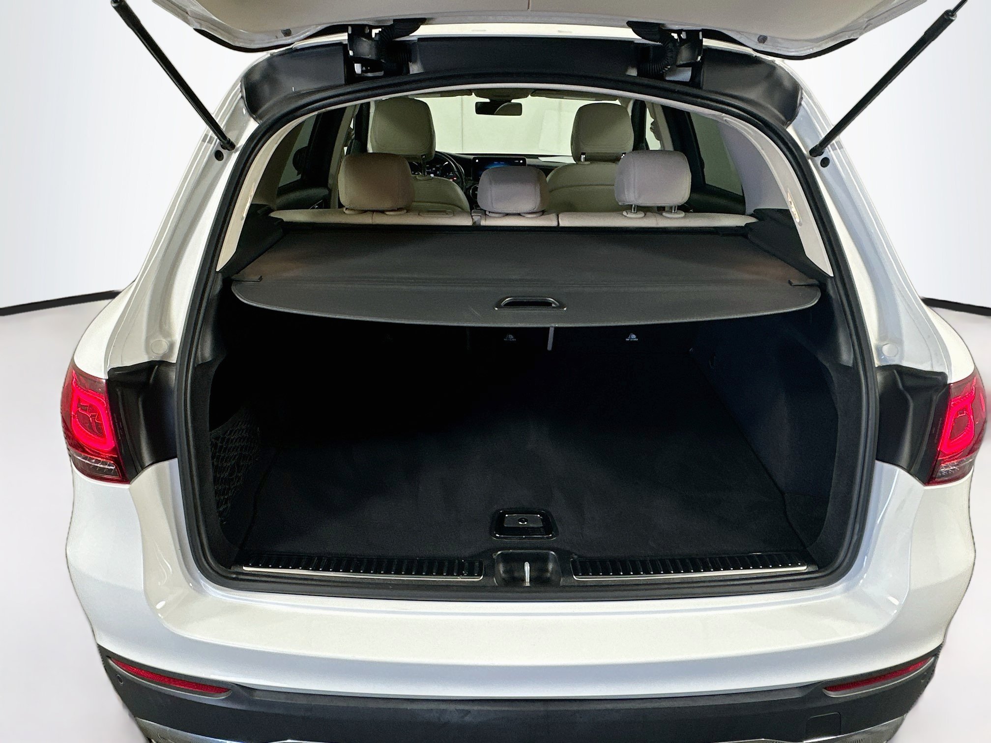 Used 2021 Mercedes-Benz GLC 300 4MATIC w/ Premium Package image 28
