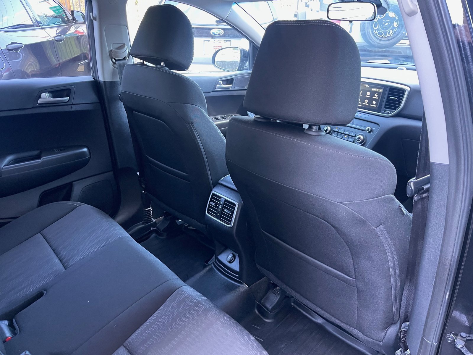 Used 2020 Kia Sportage LX image 26