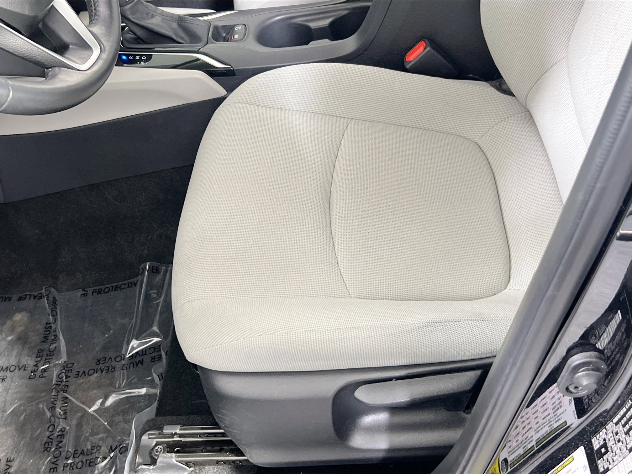 Used 2022 Toyota Corolla Cross LE image 18