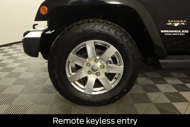 Used 2016 Jeep Wrangler Unlimited Sahara w/ Max Tow Package image 18