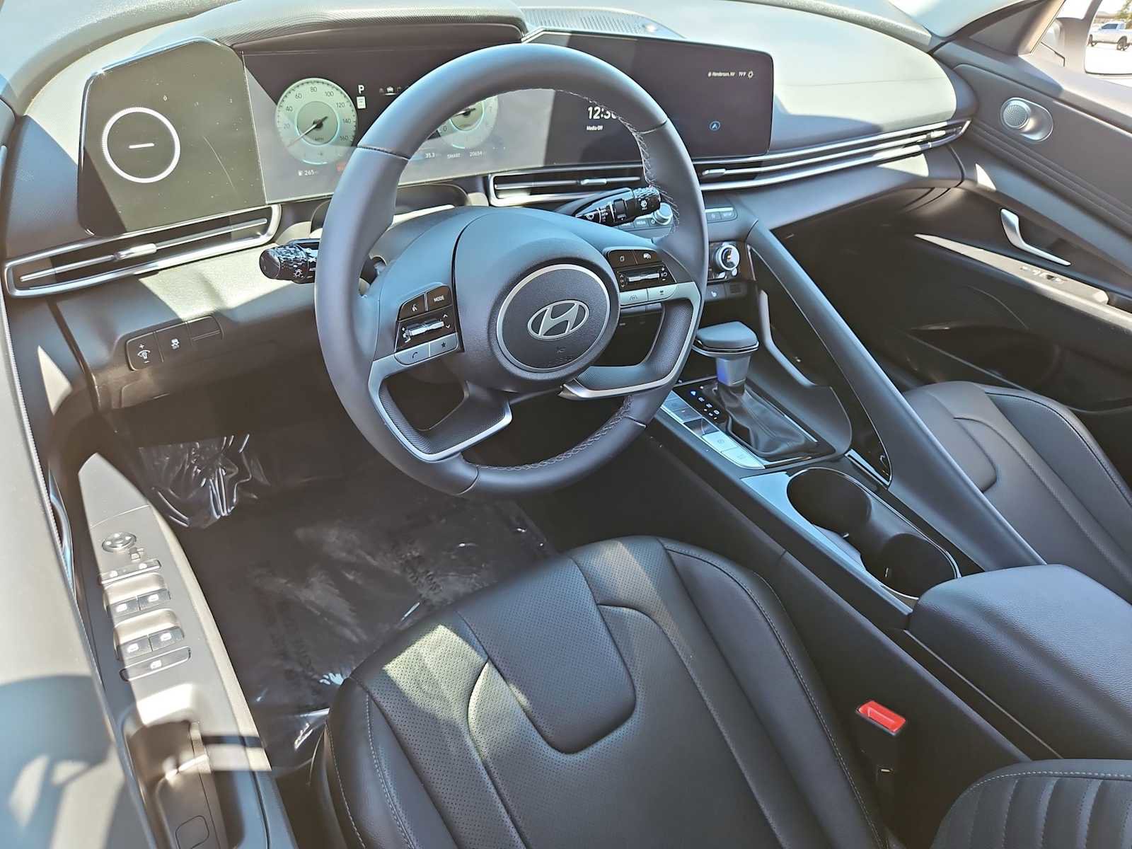 Certified 2024 Hyundai Elantra Limited FWD image 10