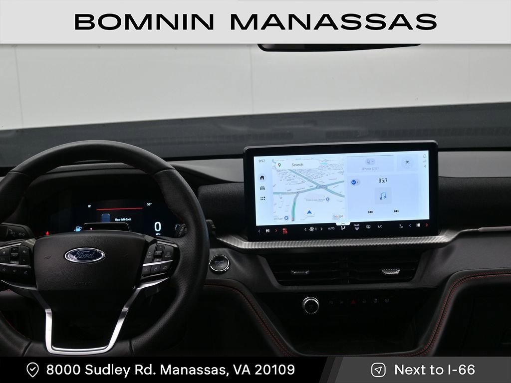 Used 2025 Ford Explorer ST-Line w/ ST-Line Street Pack image 14