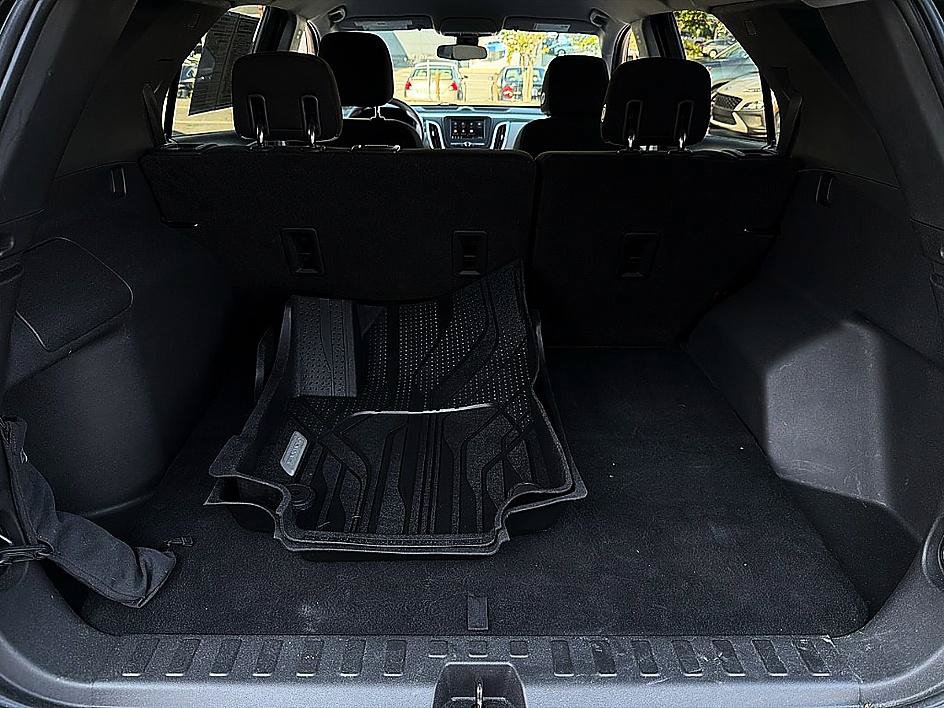 Used 2020 Chevrolet Equinox LS w/ LS Convenience Package FWD image 28