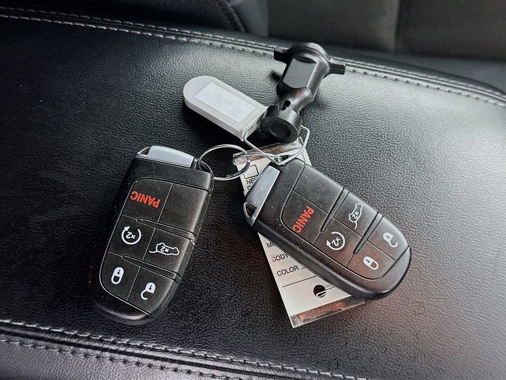 Used 2021 Dodge Durango GT image 35