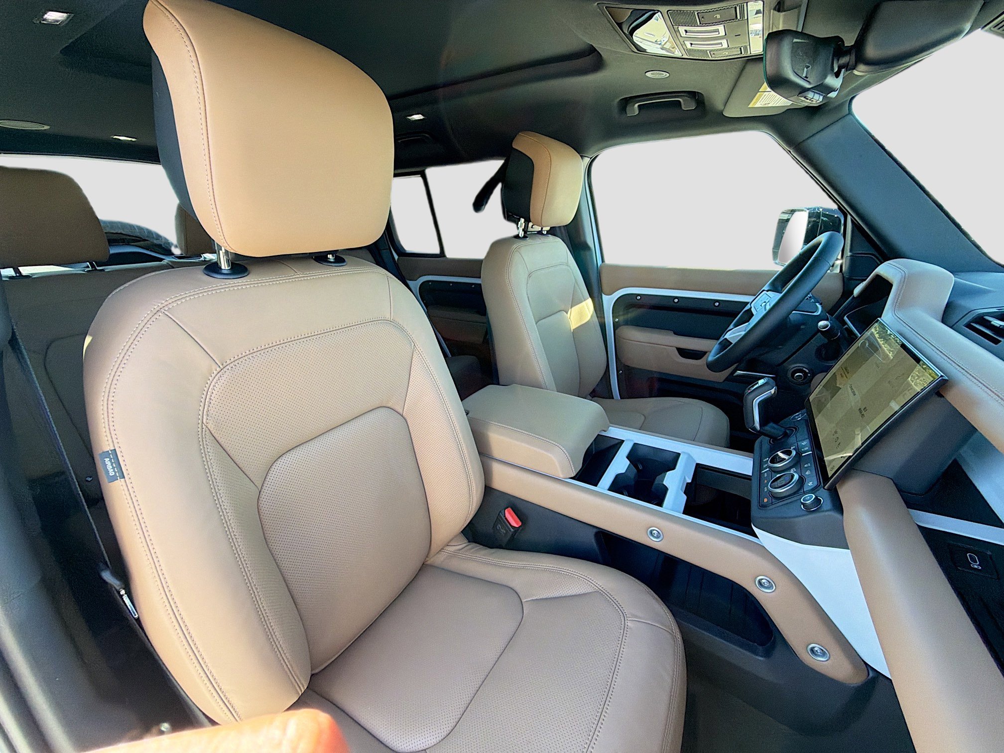 New 2026 Land Rover Defender 110 X-Dynamic SE image 14