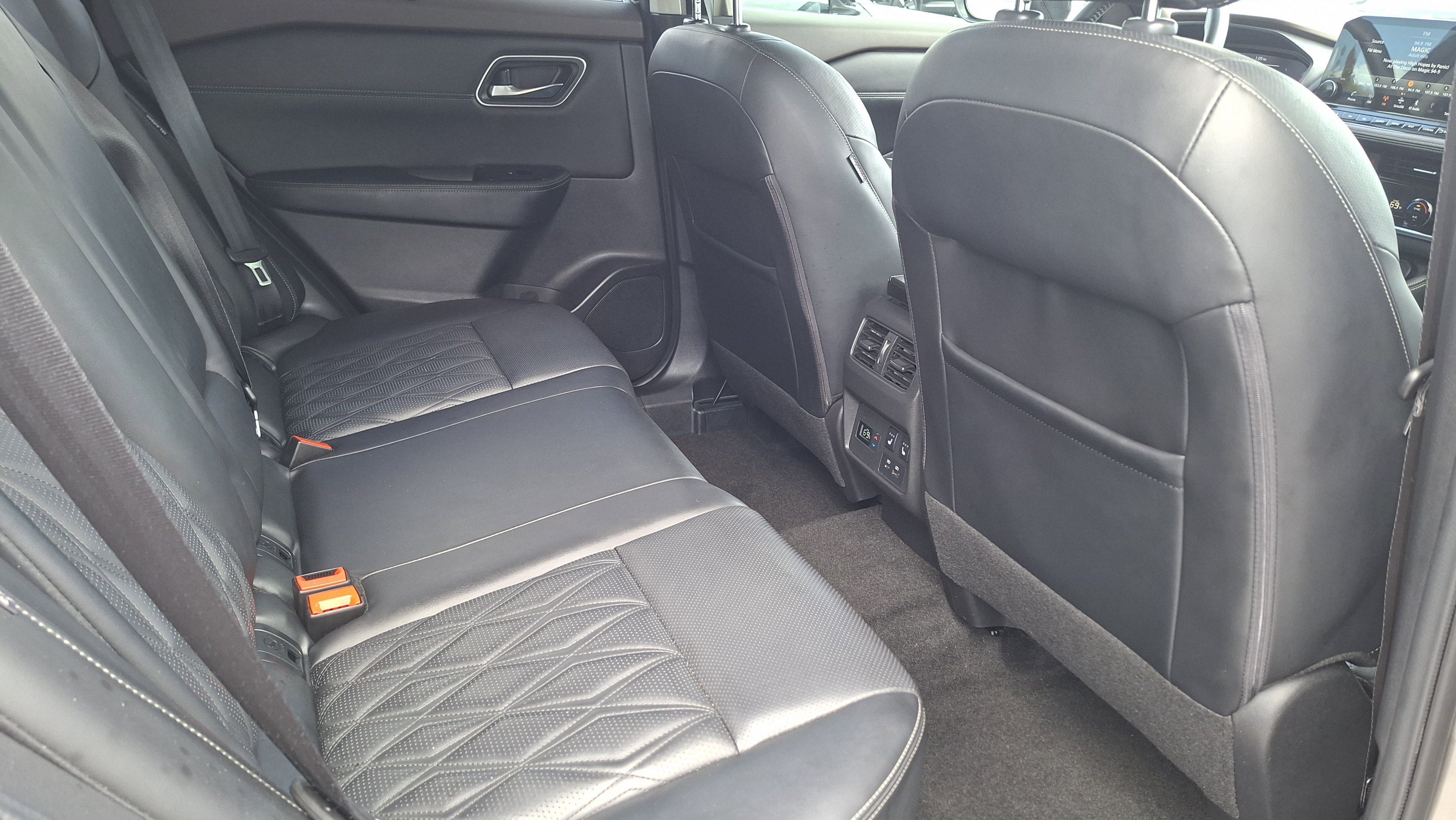 Certified 2022 Nissan Rogue Platinum w/ Head-Up Display Package image 22