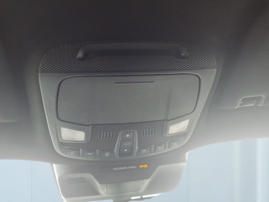 Used 2024 Ford Expedition Limited image 23