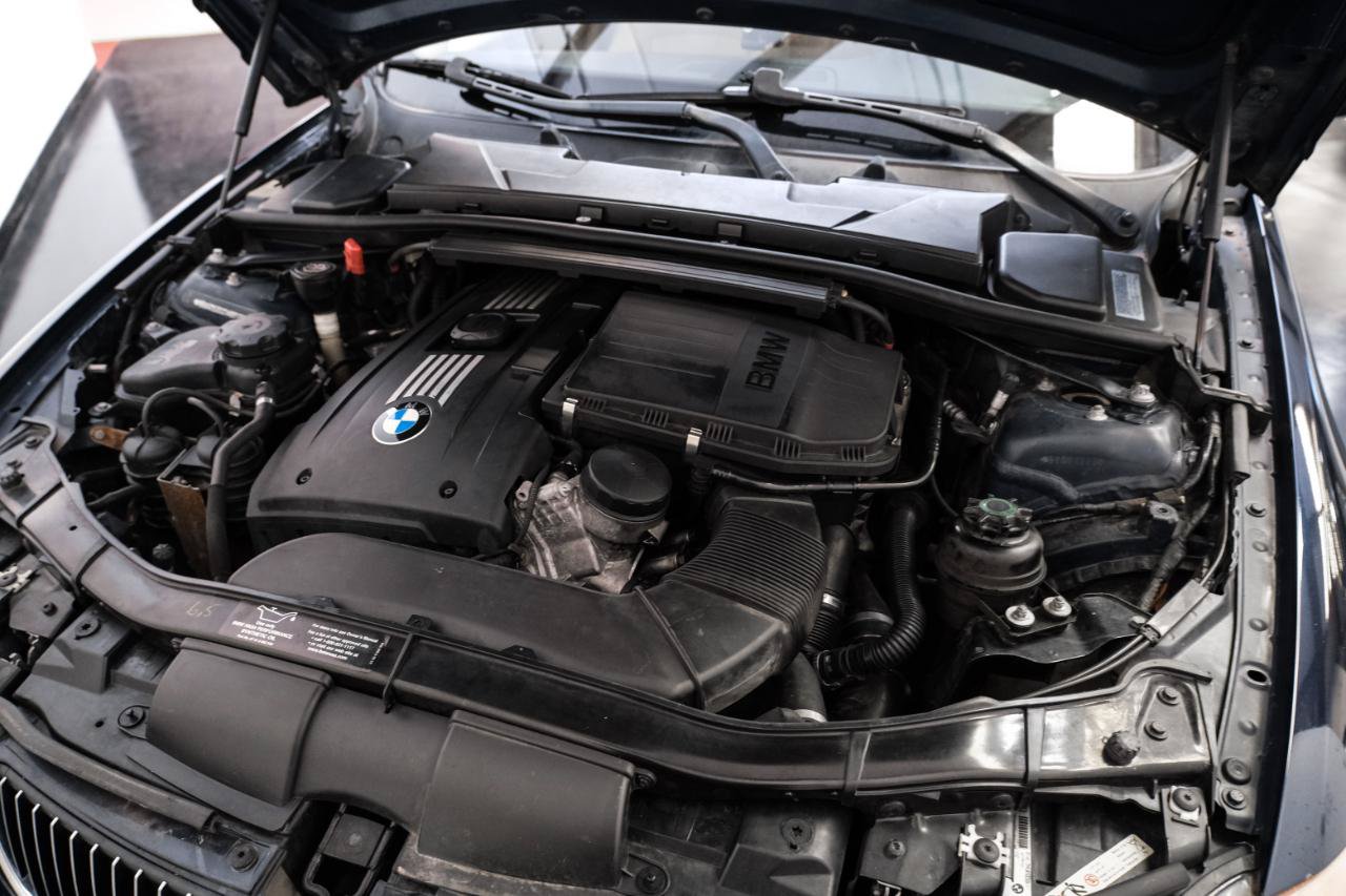 Used 2007 BMW 335xi Sedan AWD/4WD image 38