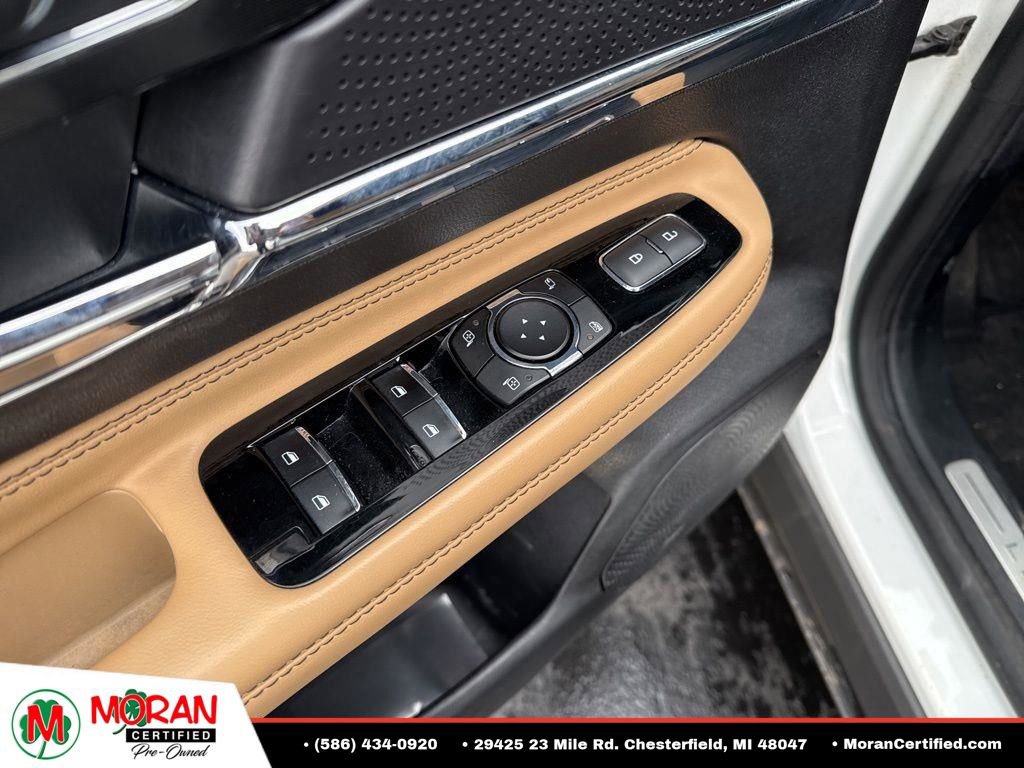 Used 2023 Lincoln Corsair Reserve AWD/4WD image 11