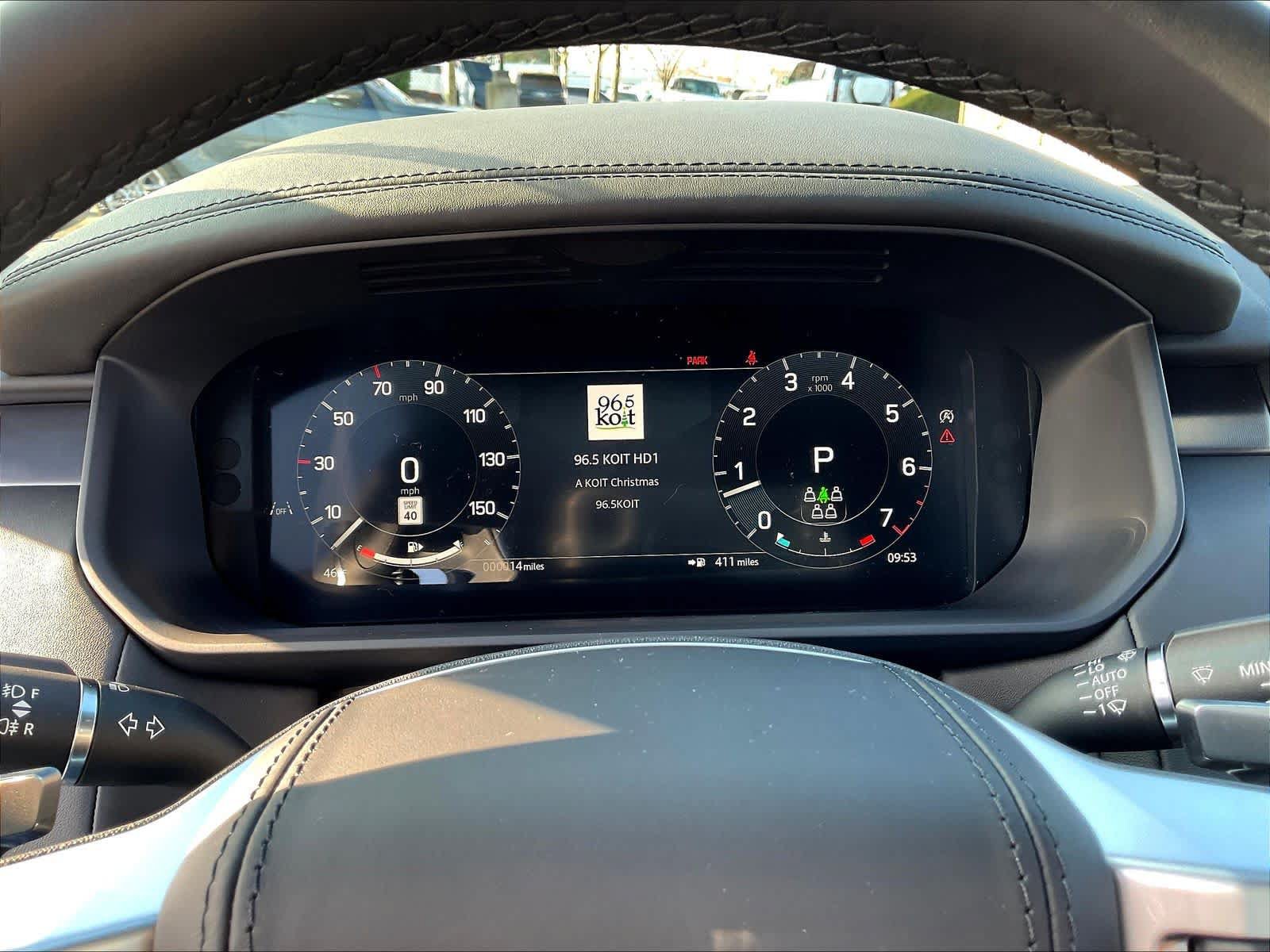 New 2025 Land Rover Discovery Metropolitan Edition AWD/4WD image 19