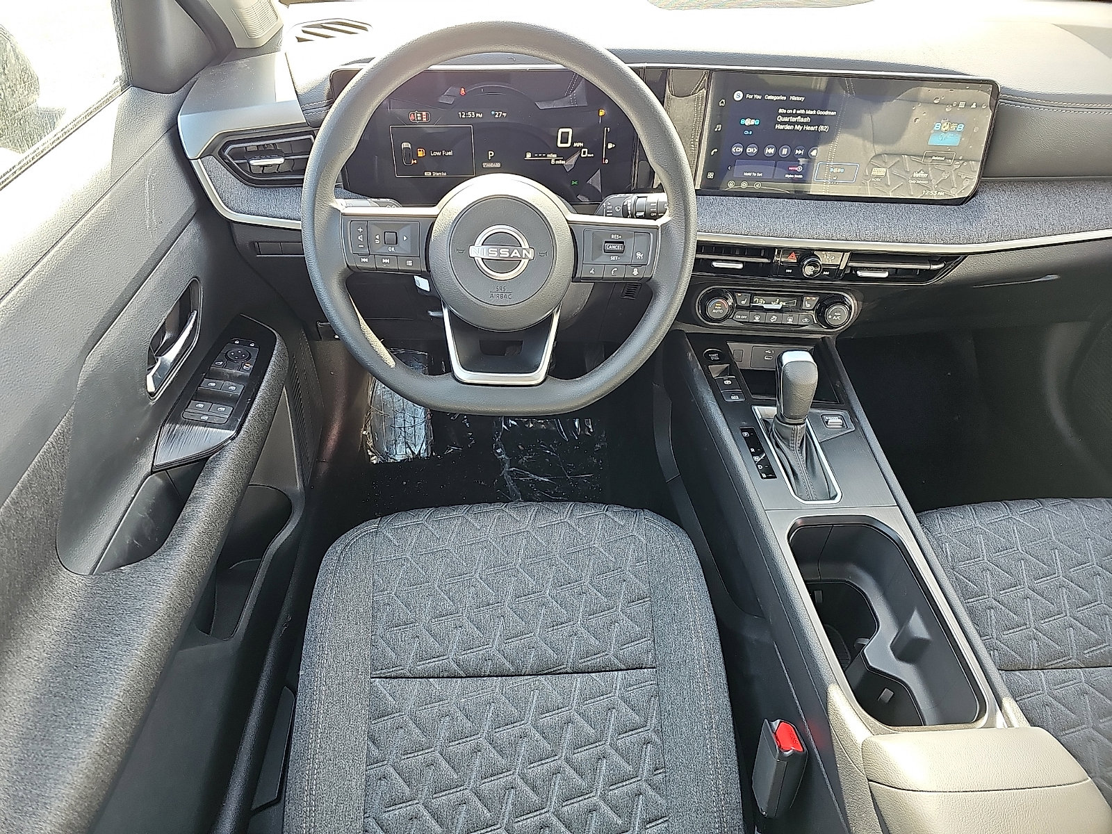 New 2026 Nissan Kicks SV w/ SV Premium Package image 6