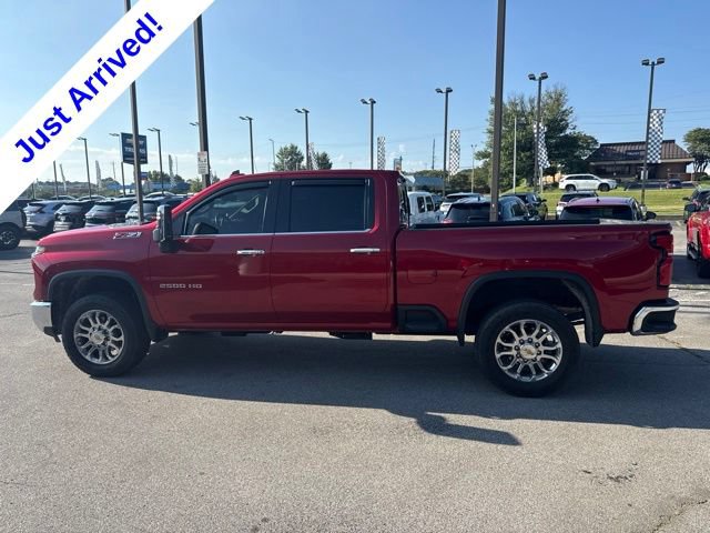 Used 2025 Chevrolet Silverado 2500 LTZ w/ LTZ Convenience Package AWD/4WD image 8