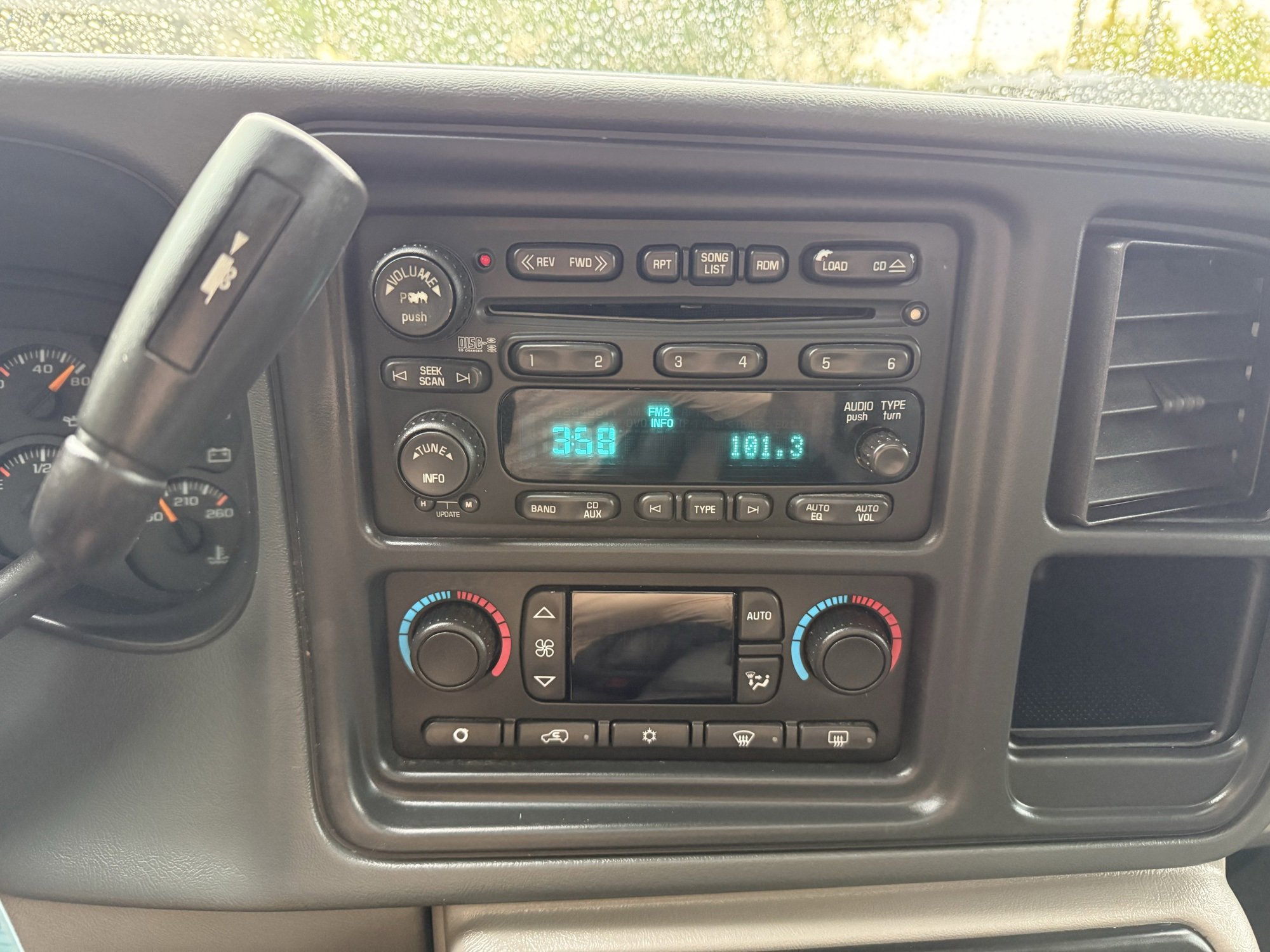 Used 2005 Chevrolet Avalanche Z71 w/ Sun And Sound Package image 21